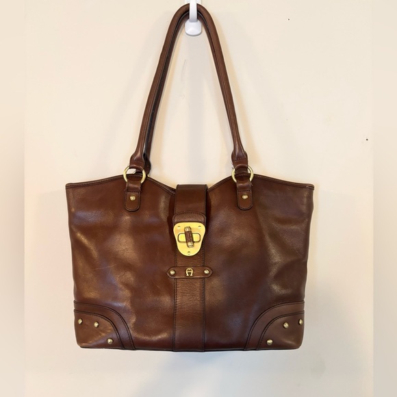 Handbags - Etienne Aigner vintage classic Brown Leather Tote Bag